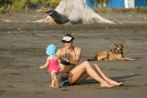 holly sandy luna walk 2